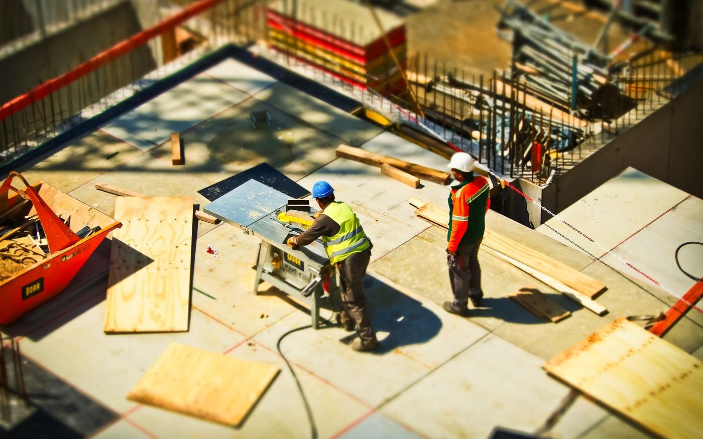 Obra em andamento — quando contratar uma caçamba